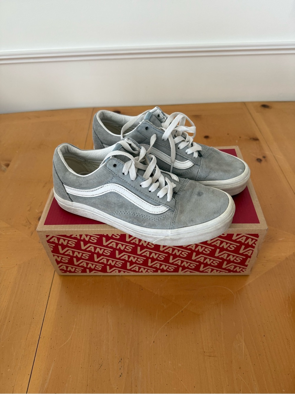 Vans Old Skool Low-Top Sneakers in Light blue/White